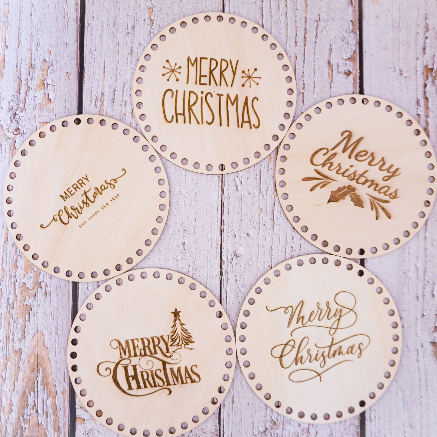 Christmas engraved Basket wooden base
