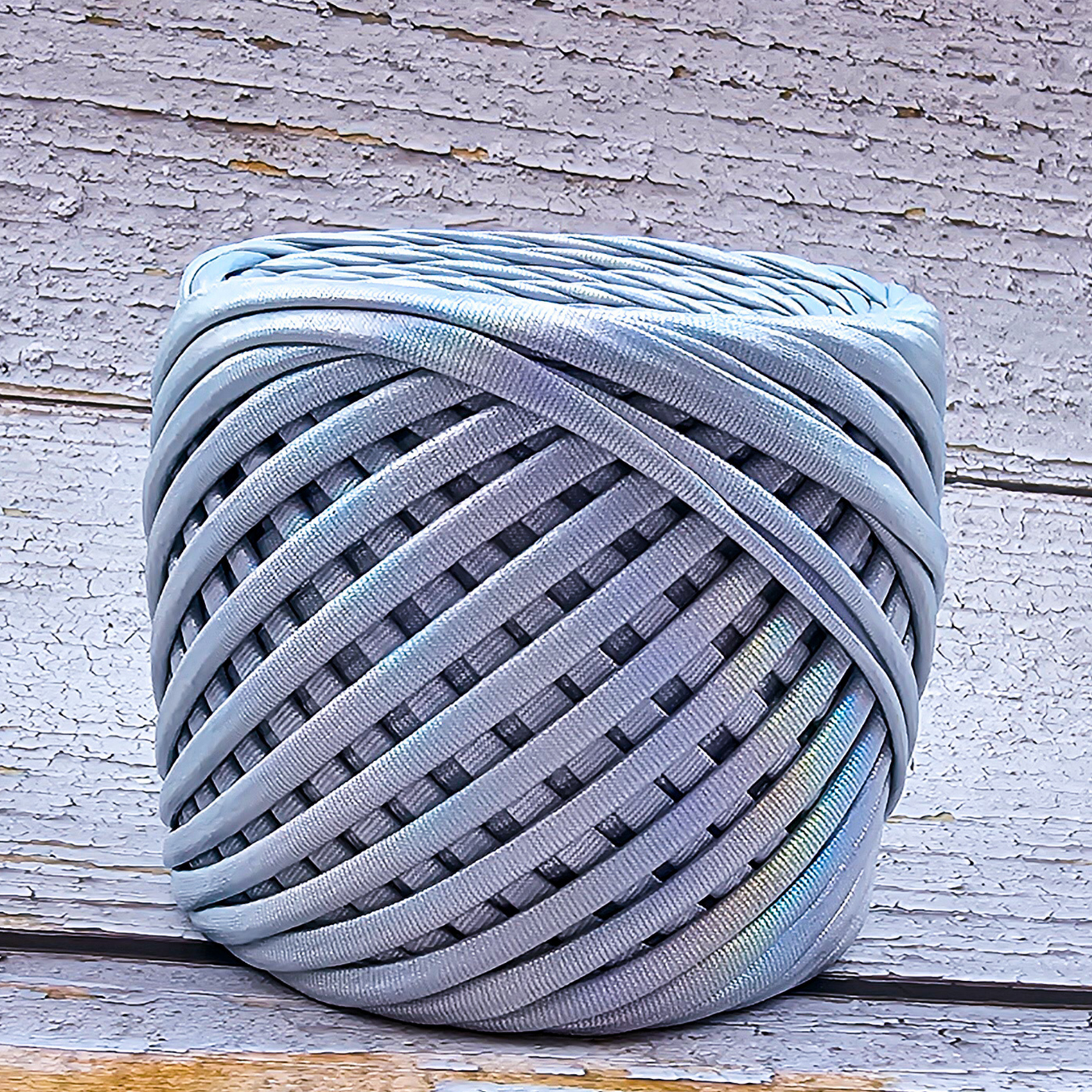 Metallic T-shirt yarn for crocheting baskets, bags, rugs and home decor.