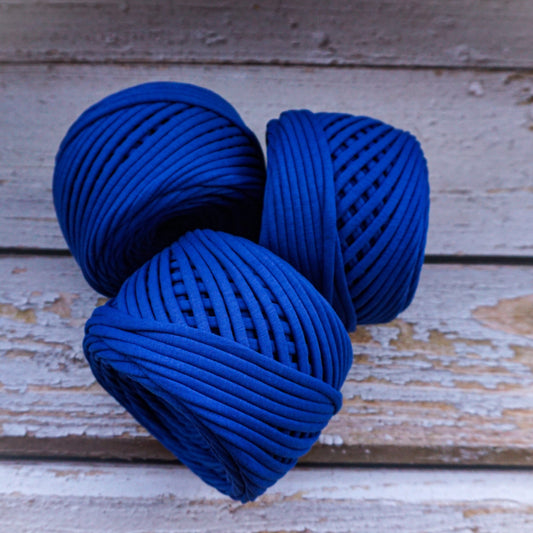 T-shirt yarn for crocheting baskets, bags, rugs and home decor.  Royal Blue