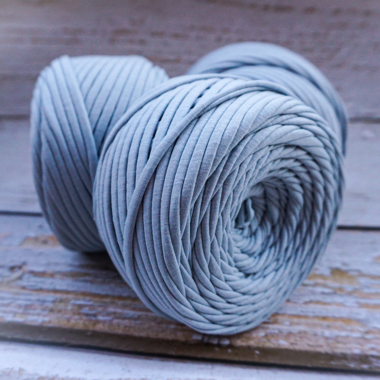 T-shirt yarn for crocheting baskets, bags, rugs and home decor. Bulky Yarn Silver blue