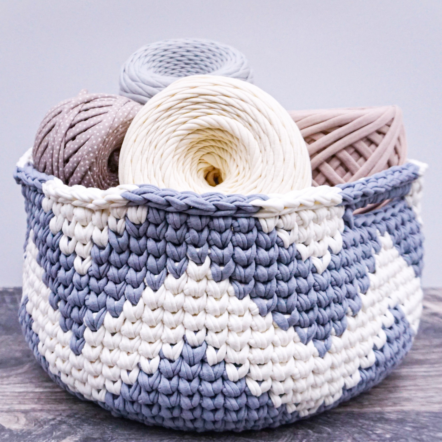 T-shirt yarn for crocheting baskets, bags, rugs and home decor. Ocean weave