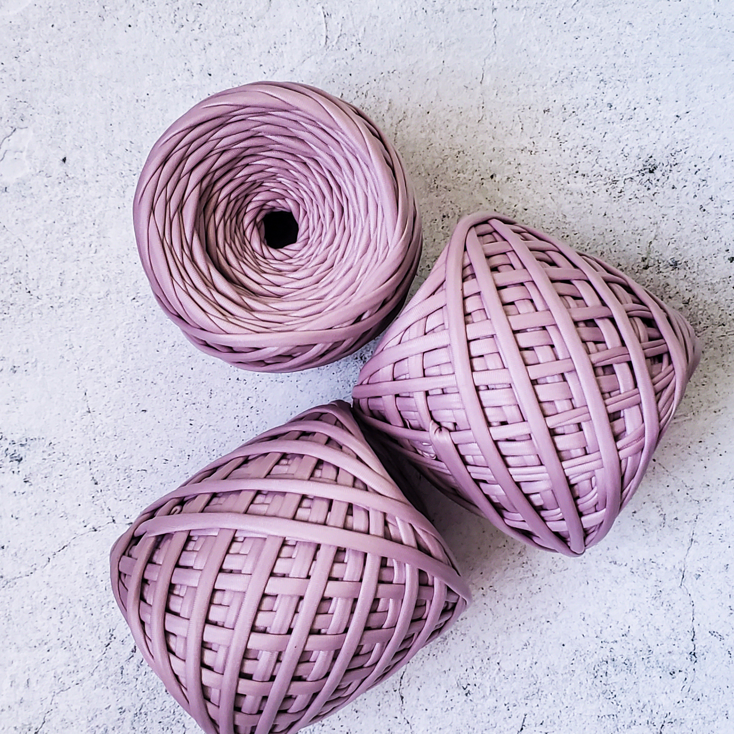 Leather looking T-shirt yarn for crocheting baskets, bags, rugs and home decor.