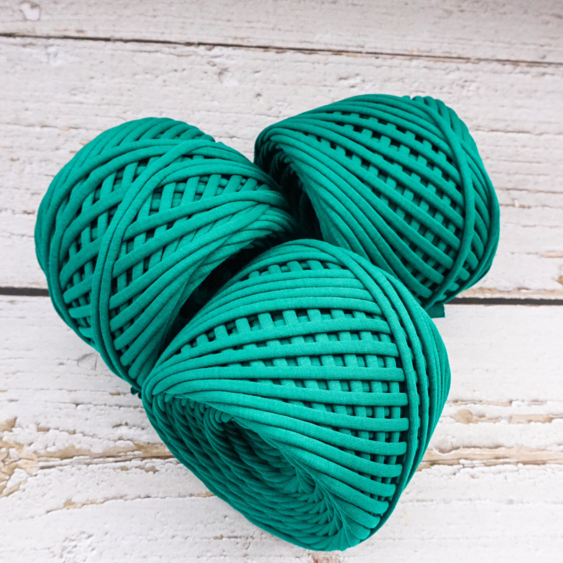 T-shirt yarn for crocheting baskets, bags, rugs and home decor. Green –  Knitznpurlz