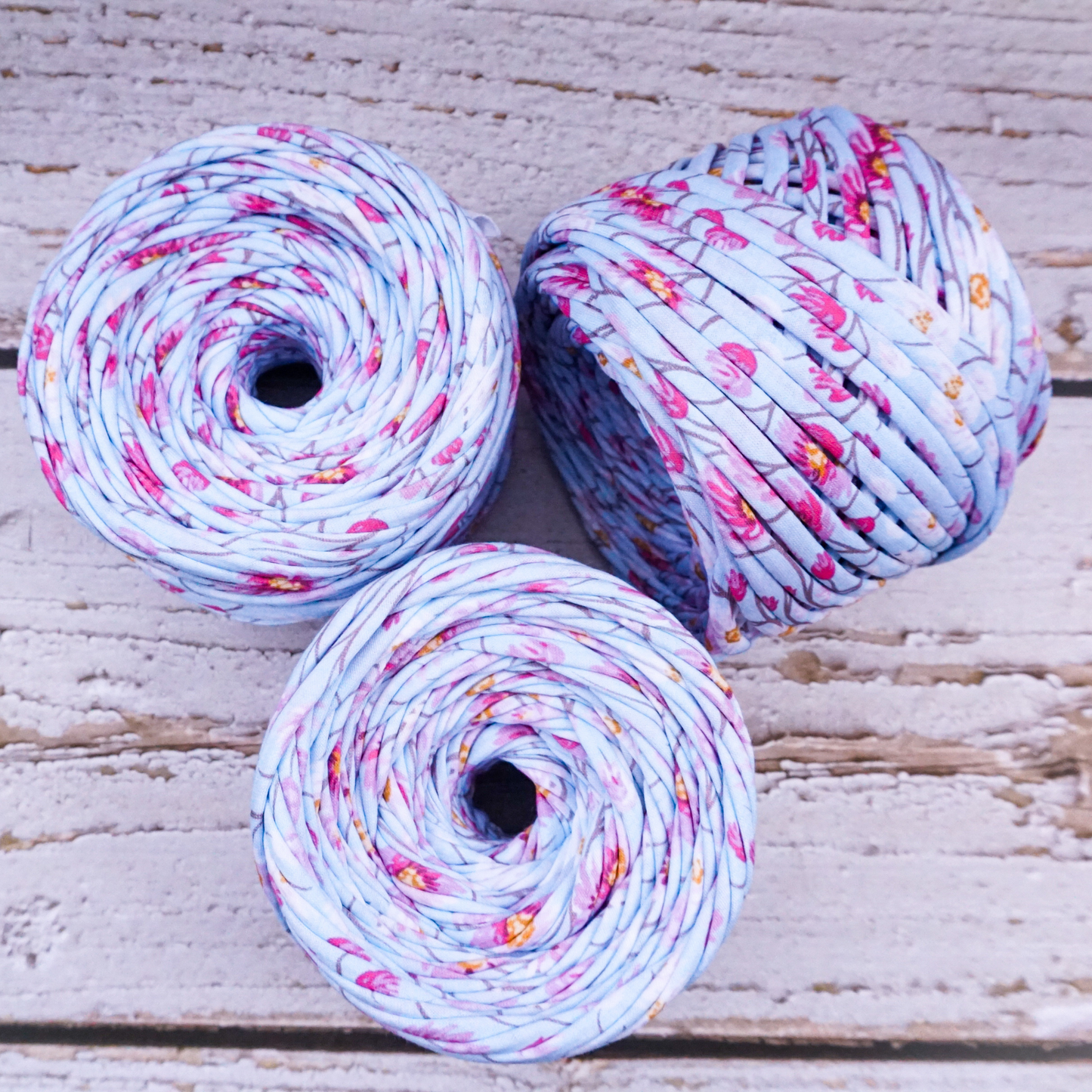 T-shirt yarn for crocheting baskets, bags, rugs and home decor. Flower print