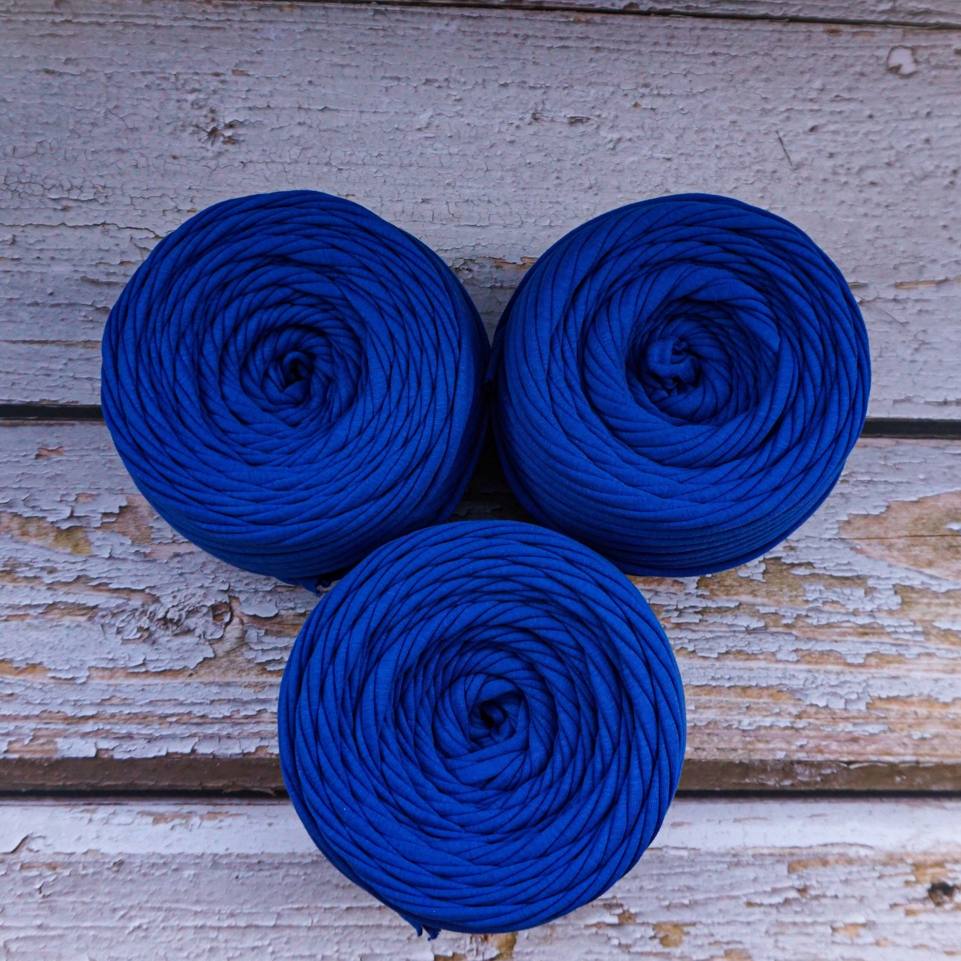 T-shirt yarn for crocheting baskets, bags, rugs and home decor. Nut –  Knitznpurlz