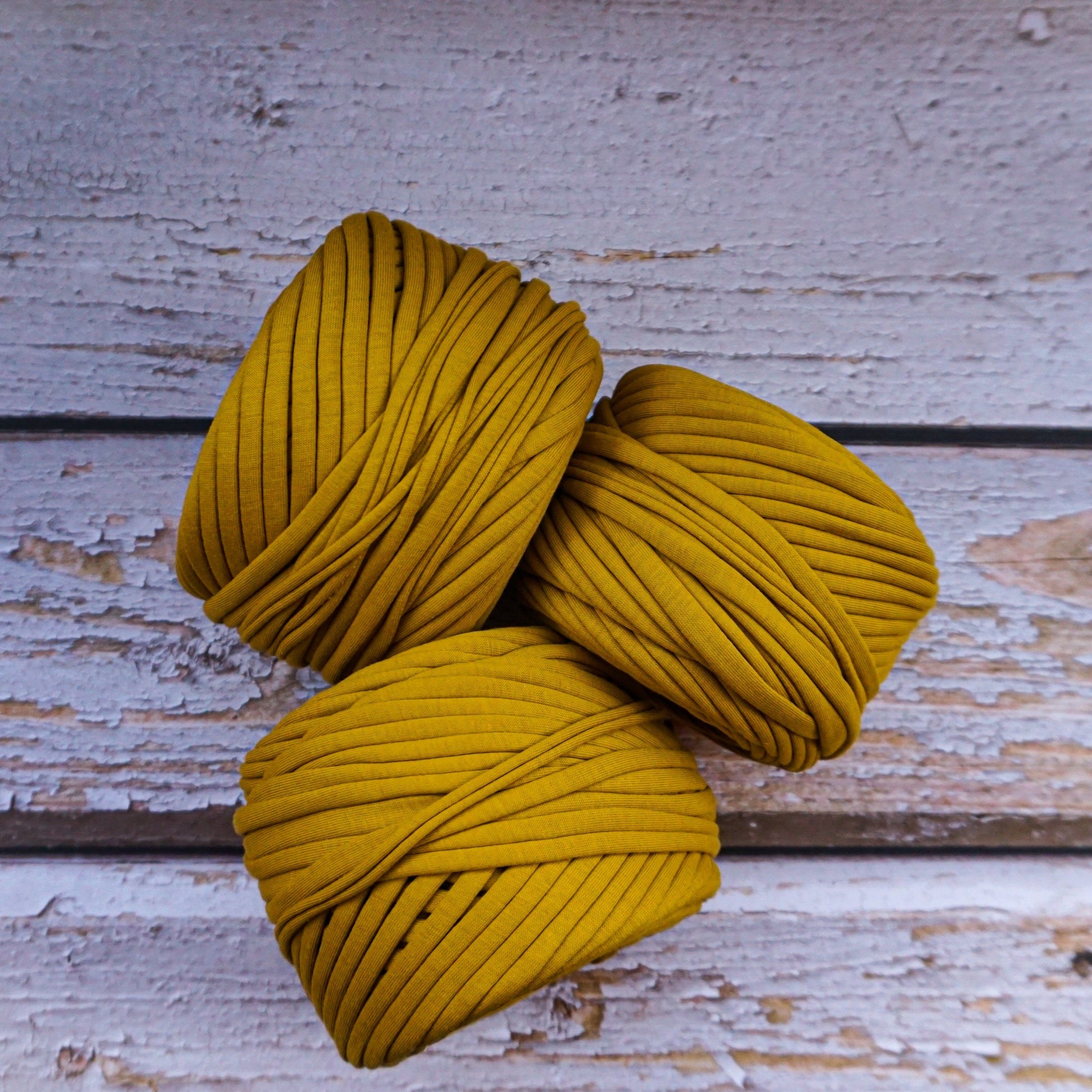 T-shirt yarn for crocheting baskets, bags, rugs and home decor. Honey –  Knitznpurlz