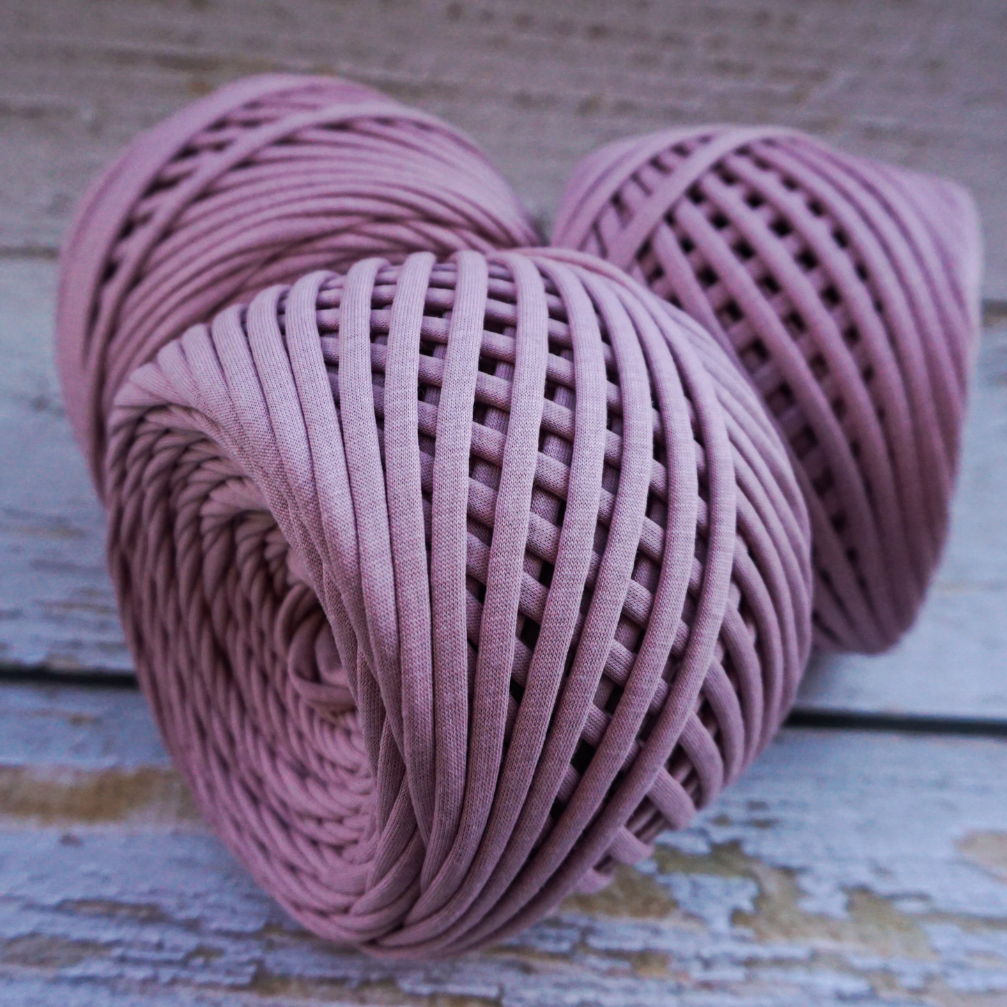 T-shirt yarn for crocheting baskets, bags, rugs and home decor. Dust rose